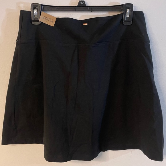 Pink by Victoria's Secret V-Shape Crossover Skort Skirt in Black w/ Pockets XL. - Picture 3 of 6